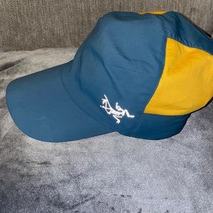 Unisex Arc’teryx hat